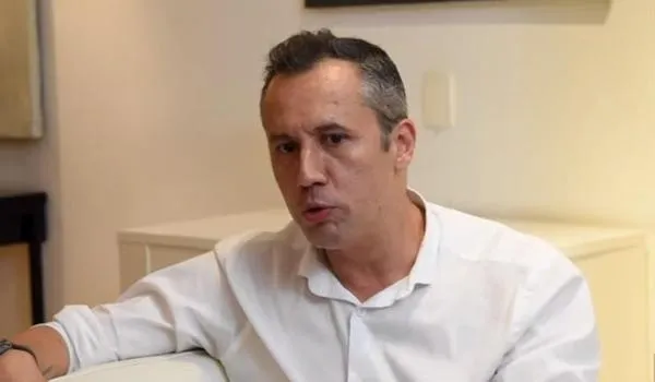 Bolsonaro confirma desligamento de Roberto Alvim e repudia fala nazista; "insustentável a sua permanência"