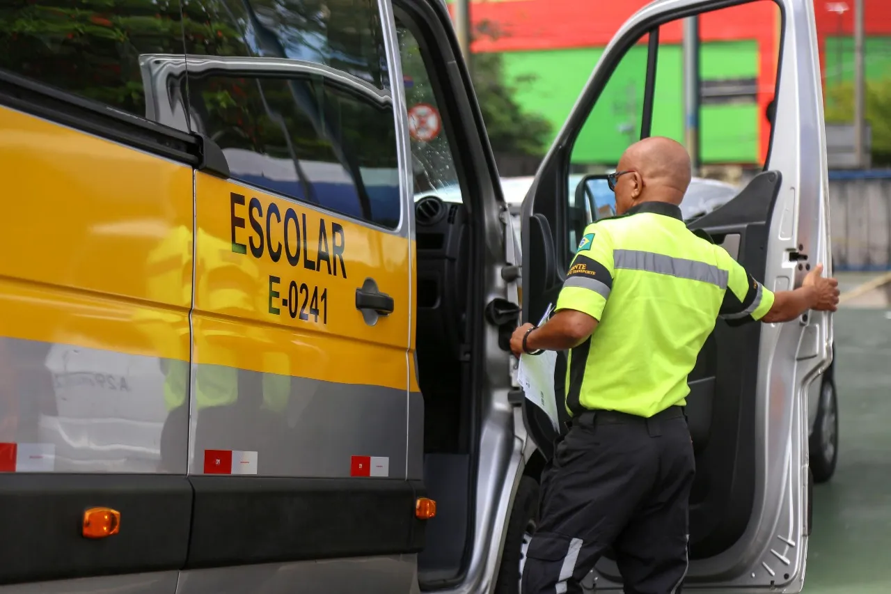 Alerta da Semob reforça a importância do transporte escolar regulamentado