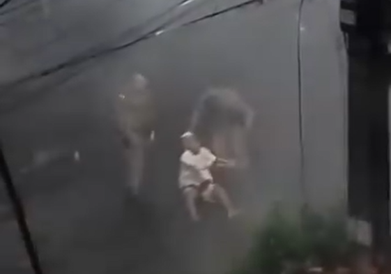 Jovem Agress&atilde;o Policial Periperi