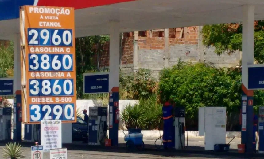Preço de combustíveis cai nos postos de Salvador