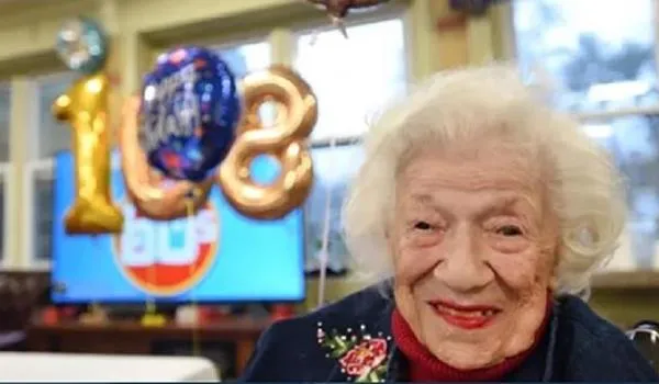Idosa de 108 anos que já tinha vencido a gripe espanhola se recupera do coronavírus