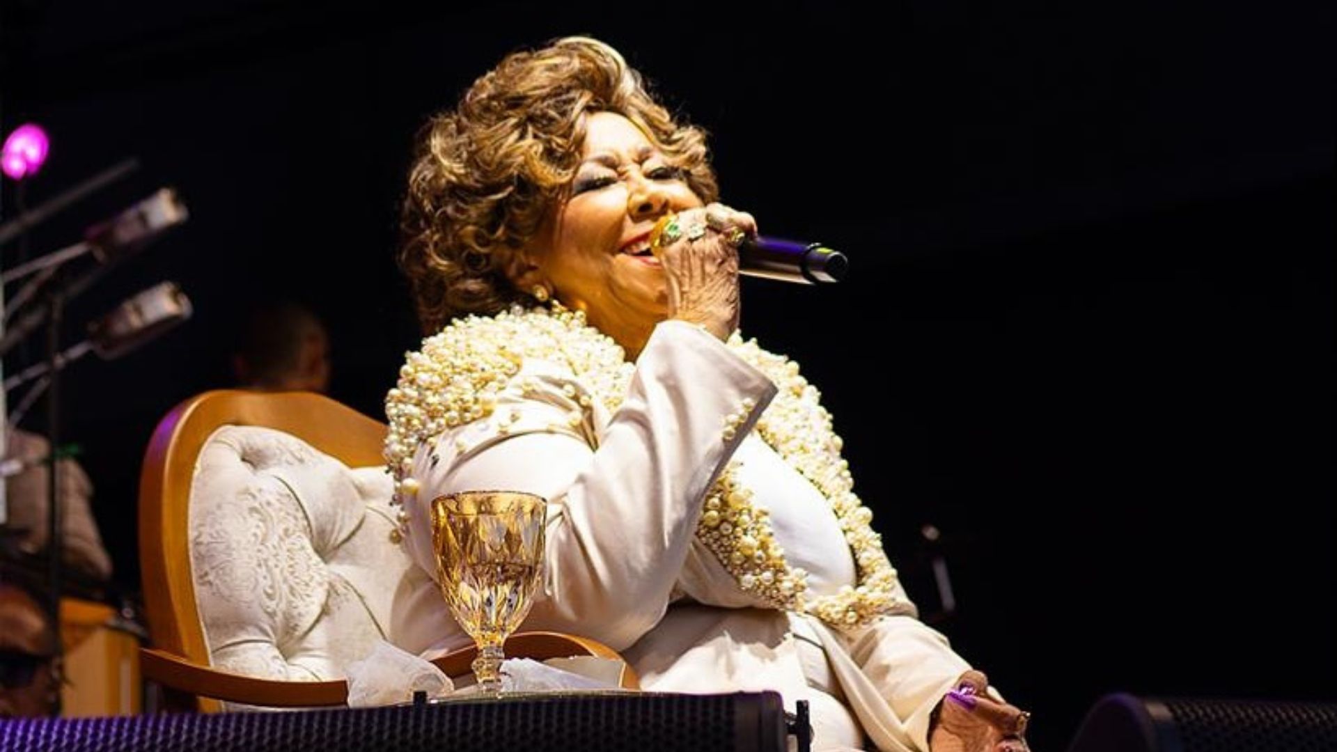 Alcione durante o Festival de Inverno do Rio | Foto: reprodução/Instagram