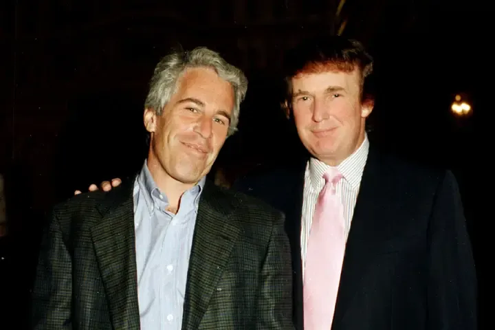 Jeffrey Epstein e Donald Trump. Foto: Davidoff Studios Photography / Getty Images
