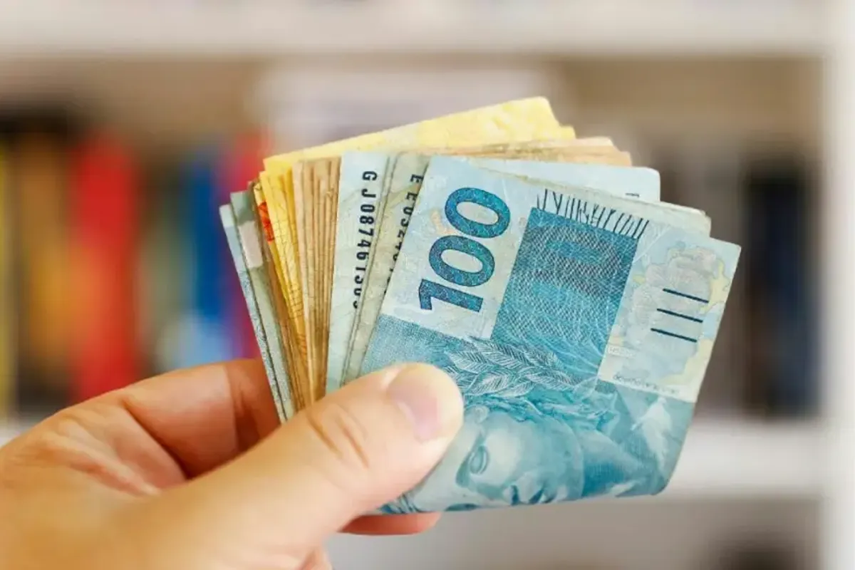 Salario M&iacute;nimo dever&aacute; subir para R$ 1.741 em 2027. Foto: Marcello Casal Jr | Ag&ecirc;ncia Brasil
