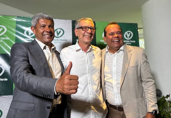 Ivanilson com o governador Jerônimo e o vice-governador Geraldo Junior | Foto: Divulgação
