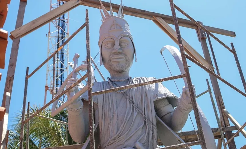 Monumento em Avenida Mãe Stella de Oxóssi será inaugurado nesta terça-feira