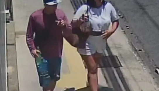 Assalto romântico: casal que rouba apartamentos é flagrado por câmeras de segurança; porteiro confirma 