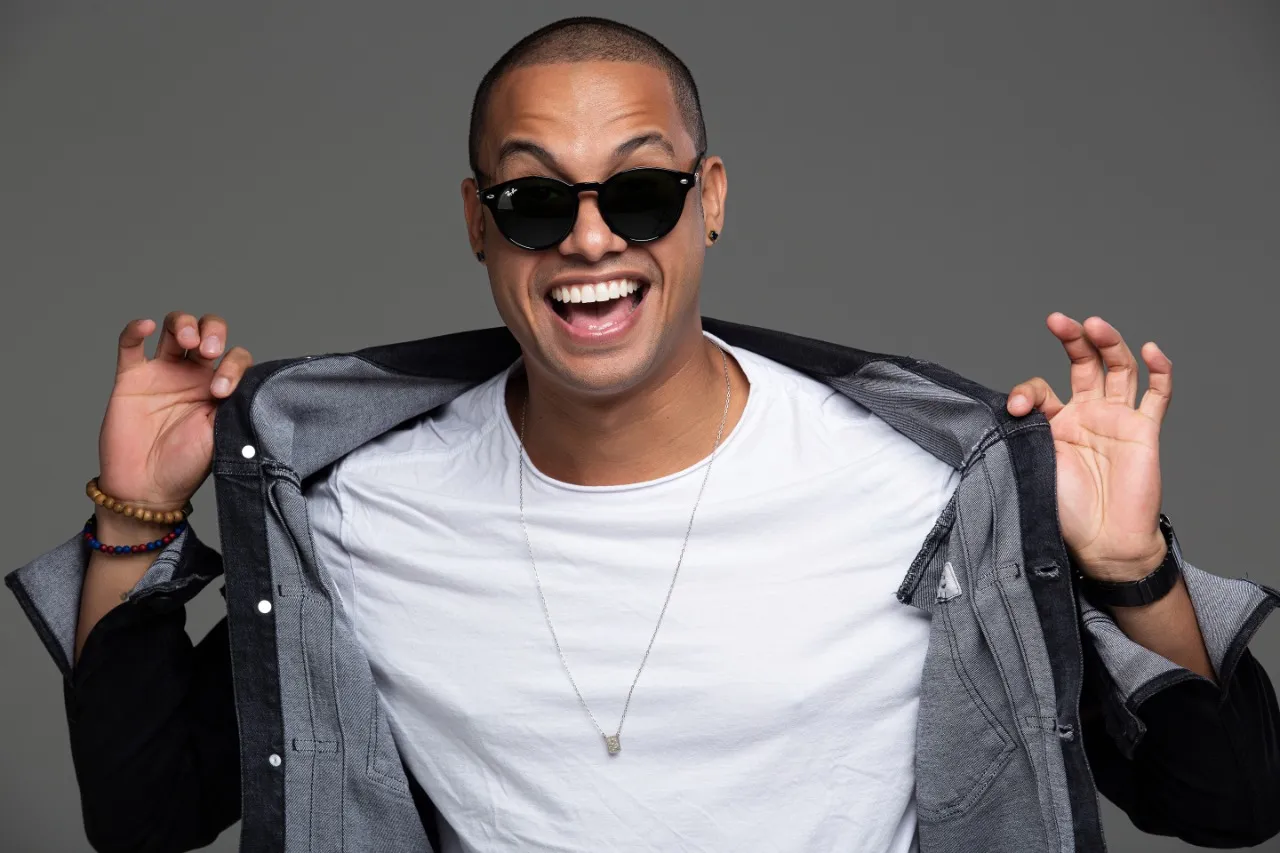 Ex-Papazonni, Fabinho, grava seu primeiro CD em Porto Seguro