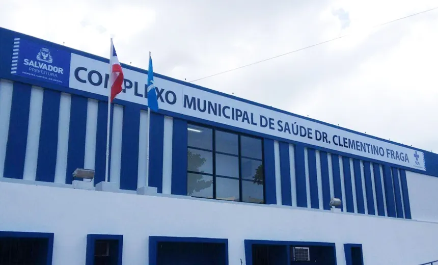 PM manda prender funcionários dentro de posto de vacinação em Salvador