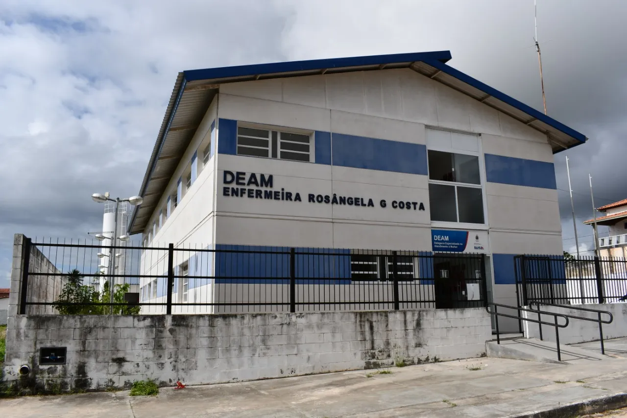 Homem suspeito de estuprar sete filhos é preso em Alagoinhas