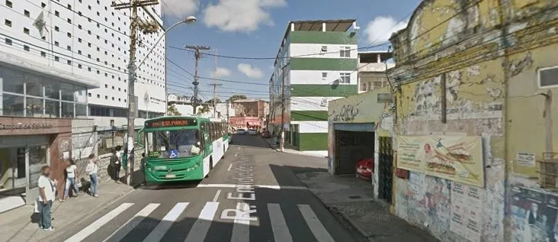 É DO BARBALHO: Após agressão contra motorista, ônibus param e interditam trânsito no bairro