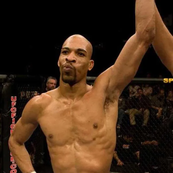Ex-lutador do UFC e XFC, Corey Hill morre aos 36 anos