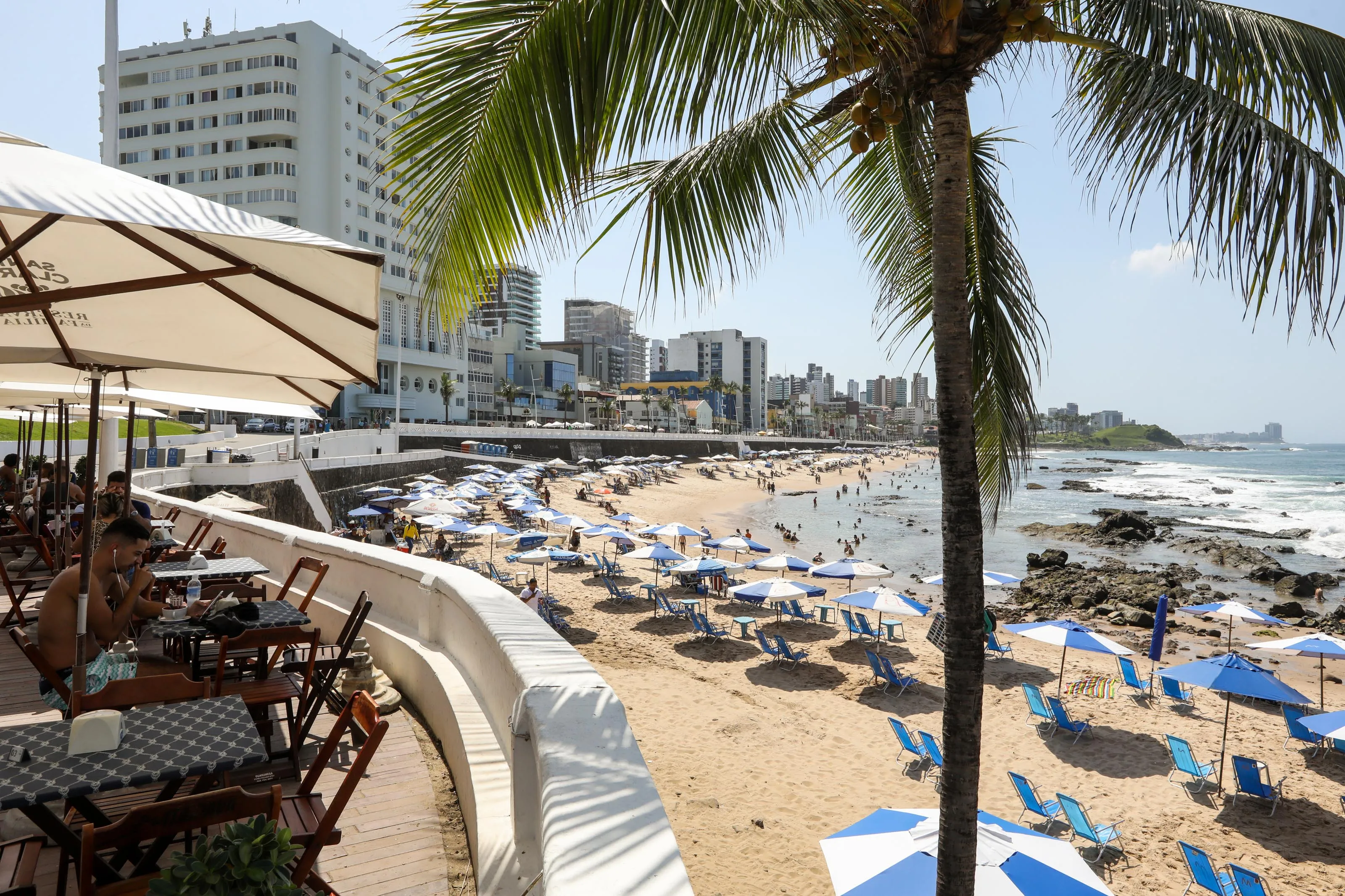 Imagem da praia do Farol da Barra