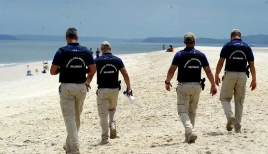 Guarda Municipal reforça fiscalização nas praias de Salvador durante a Semana Santa