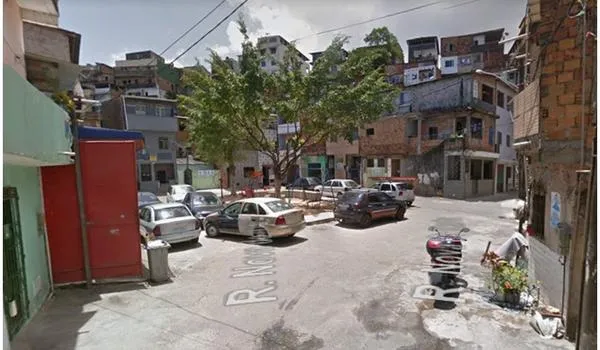 Idoso morre após ser espancado dentro de casa no IAPI; suspeito é ex-companheiro da mulher da vítima