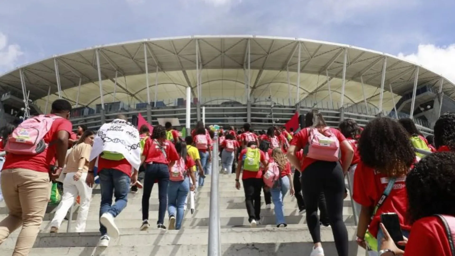 Evento estudantil gratuito apresenta 600 projetos científicos da Bahia