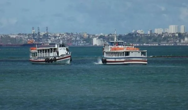 Com fluxo bom, travessia Salvador-Mar Grande opera com oito embarcações até às 19h30