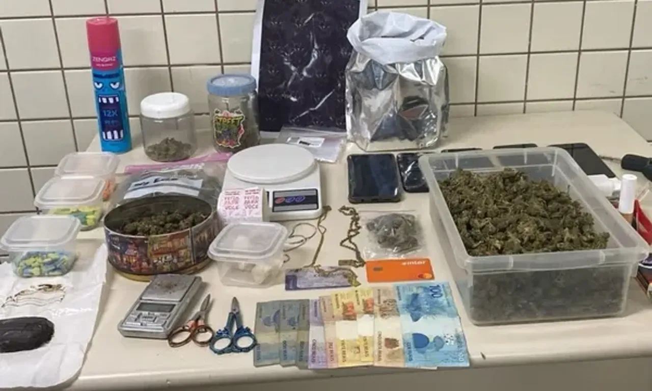 Drogas s&atilde;o apreendidas e suspeitos s&atilde;o presos em Cama&ccedil;ari. Foto: Divulga&ccedil;&atilde;o | SSP-BA