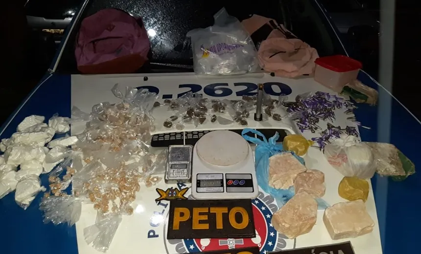 Dois suspeitos são presos e depósito de distribuição de drogas é desmontado em Polêmica