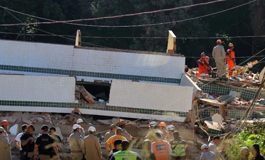 Sobe para 7 o número de mortos em desabamento de prédios na Muzema, no Rio de Janeiro