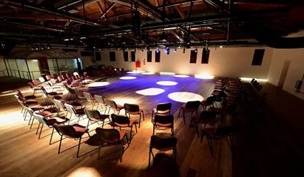 Teatros de Salvador decidem manter programações virtuais mesmo com autorização de reabertura 