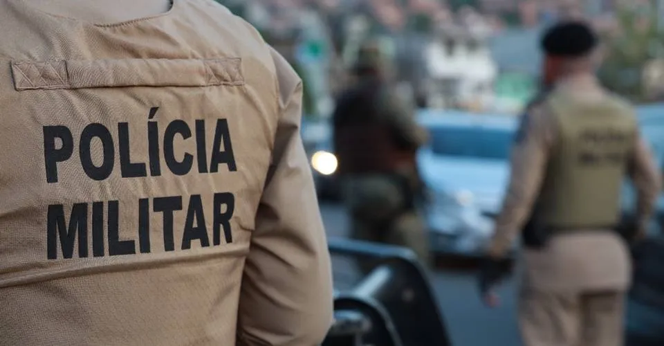 Homens são presos em flagrante por roubo no bairro de Boa Vista de São Caetano, em Salvador