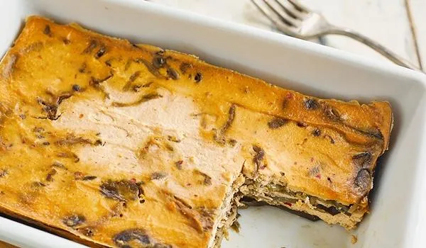 Sem lactose ou glúten: aprenda a fazer uma lasanha de berinjela com tofu
