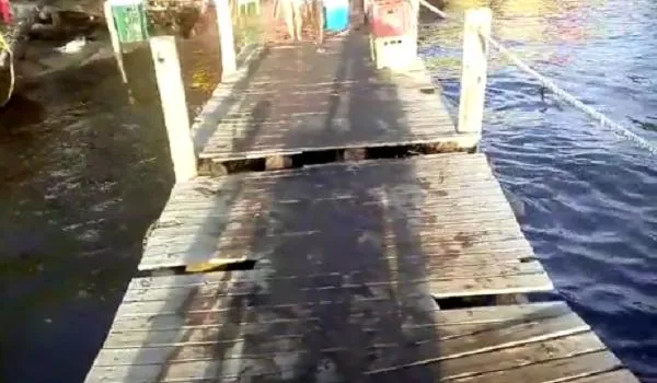 Morador reclama de descaso em praia da Barra do Jacuípe; "crime ambiental", diz