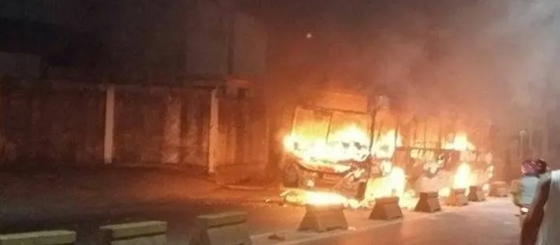 ATAQUE COLETIVO: Entre principais cidades do país, Salvador é vice-líder em incêndios a ônibus