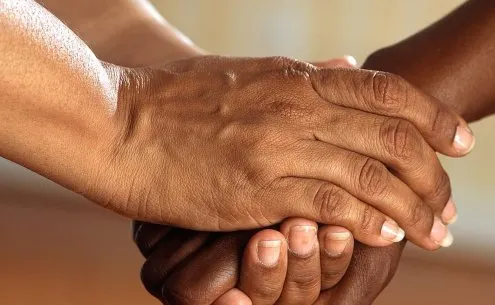 Nós por nós pela redução das desigualdades sociais
