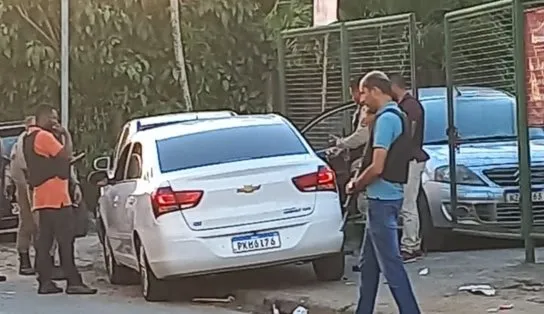 Motorista de aplicativo é executado dentro do próprio carro em Alto do Cabrito