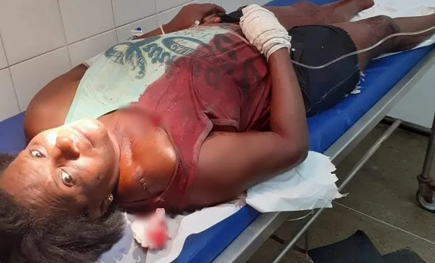 Homem esfaqueia companheira e mais três pessoas em Cajazeiras VI; "minha casa está lavada de sangue"