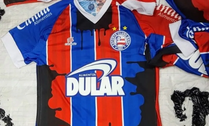 Mais de R$ 7 mil são arrecadados pelo Bahia em leilão de camisas "com manchas de óleo"
