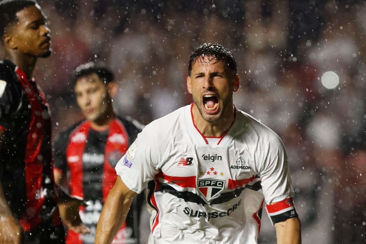 Vit&oacute;ria volta a ligar o alerta contra o Z4. Foto: Rubens Chiri | SPFC