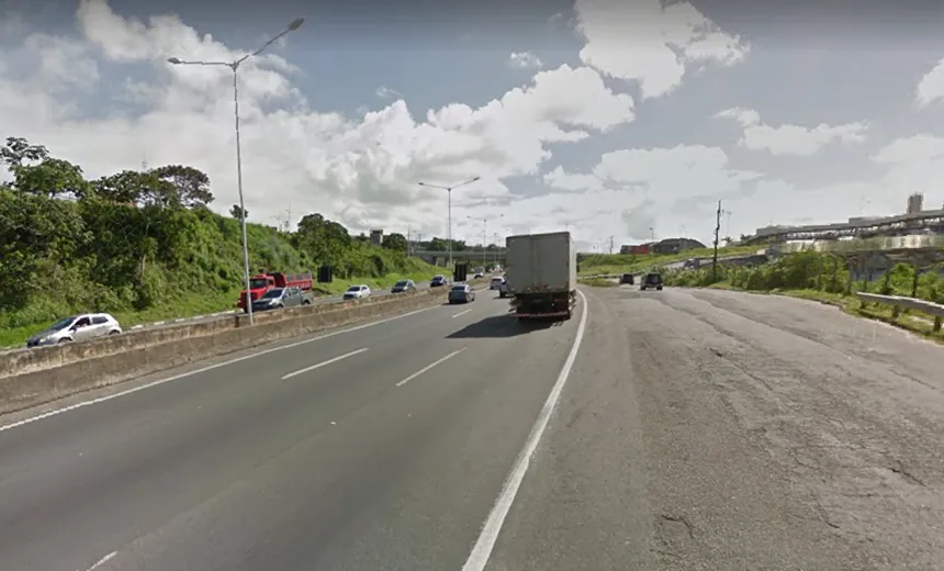 FATALIDADE: Motociclista morre após acidente com ônibus na BR-324