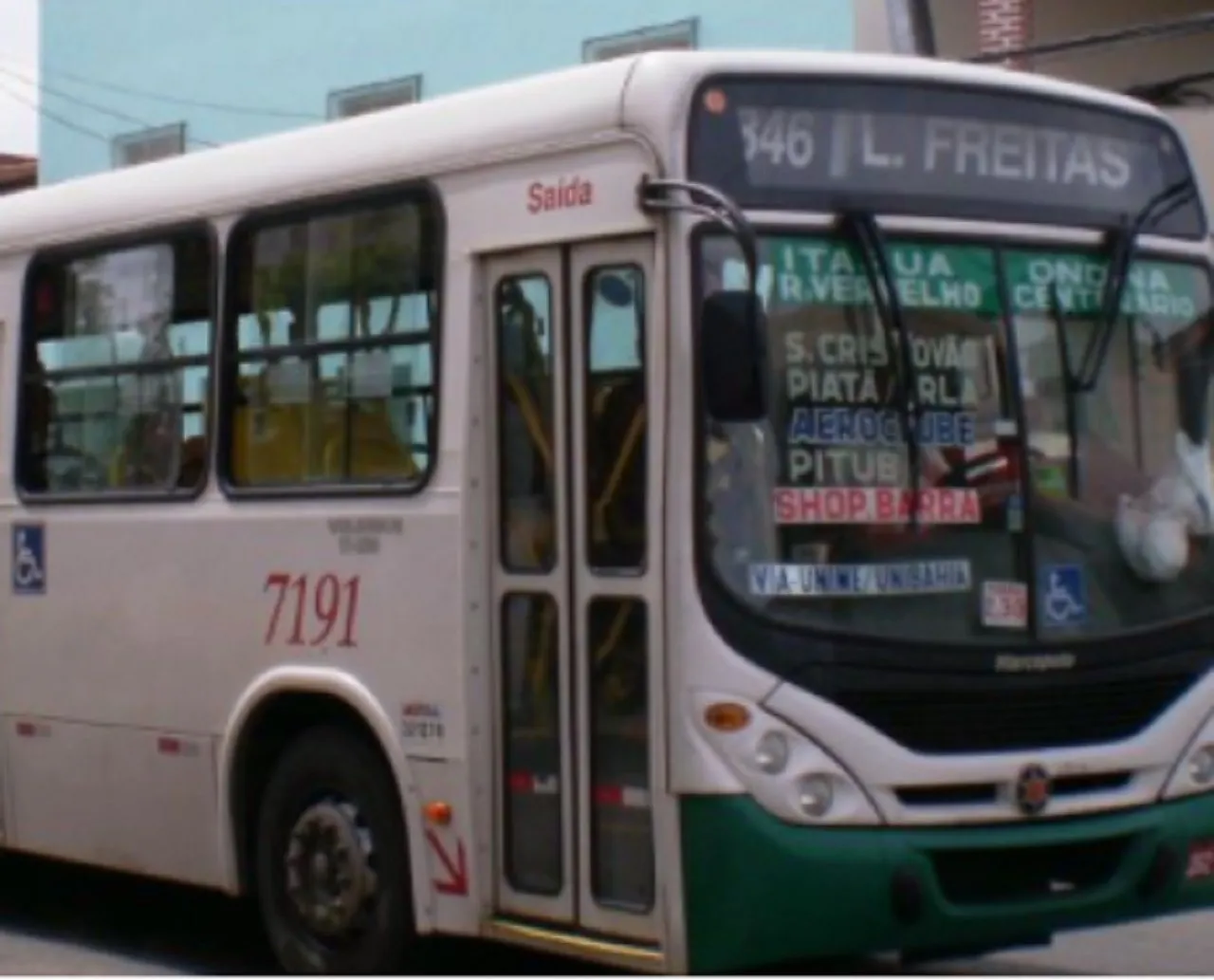 Rodoviários suspendem greve de ônibus metropolitanos