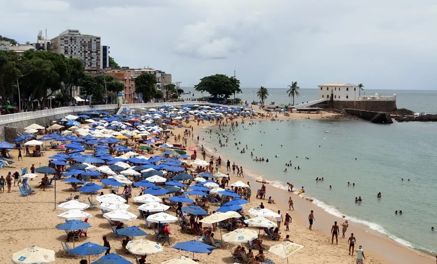Salvador tem sete praias impróprias para banho neste final de semana; saiba quais são