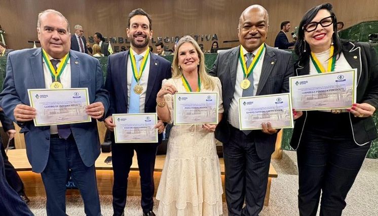 Após Homenagens Em Goiás, Deputados Retornam Sessão Na Alba