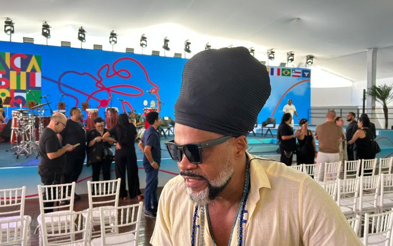 Carlinhos Brown vai a apresentação no Festival Nosso Futuro Brasil–França, em Salvador, o evento marca a retomada da Temporada França–Brasil após 15 anos/Foto: Juana Castro