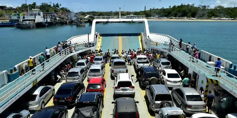 O novo ferry-boat aumentaria a eficiência e a regularidade das travessias, reduzindo filas e o tempo de espera, especialmente em feriados e finais de semana, quando a demanda é mais alta/Foto: Reprodução 