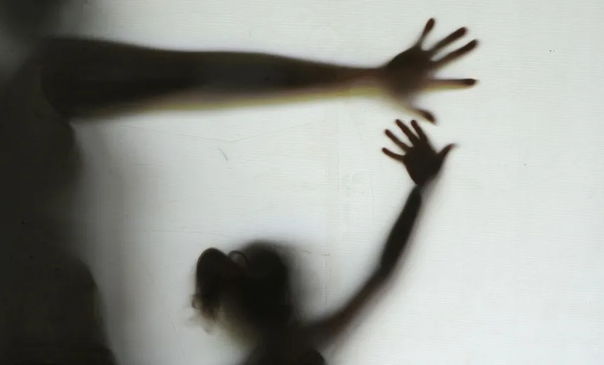 PF prende homem por compartilhar cenas de abuso sexual infantil