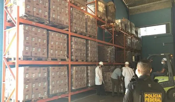 Polícia Federal investiga venda de álcool em gel com teor abaixo do indicado na embalagem