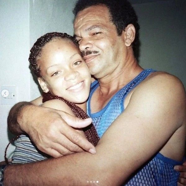 Rihanna e Ronald Fenty. Foto: Reprodução / Internet