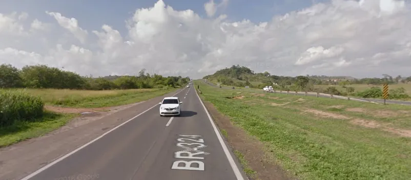 BR-324: Ônibus com evangélicos cai em ribanceira e deixa 24 feridos em Candeias