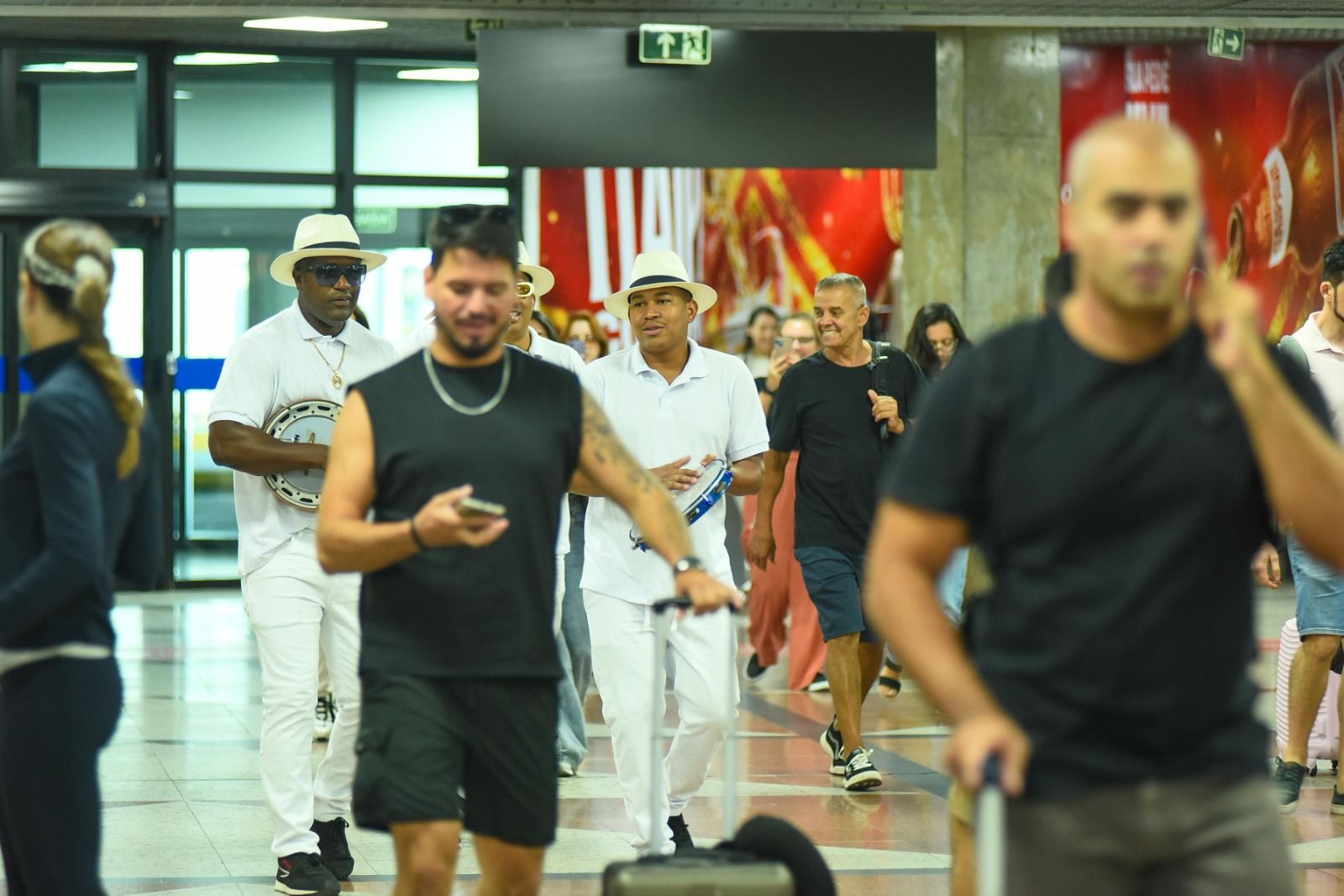 Fluxo De Turistas No Aeroporto De Salvador   Divulga&ccedil;&atilde;o