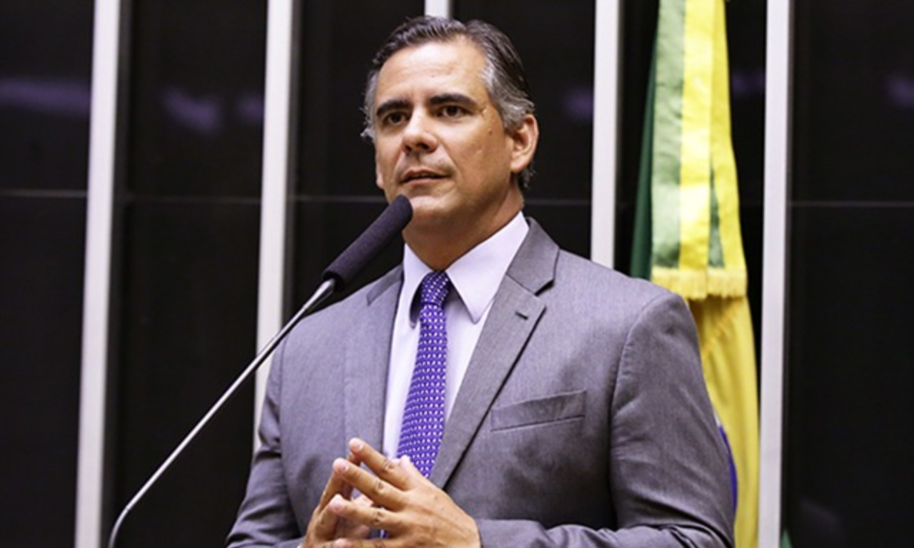 Leur Lomanto J&uacute;nior &eacute; um dos deputados baianos que votaram a favor pela PEC que reduz a maioridade penal. Foto: Divulga&ccedil;&atilde;o
