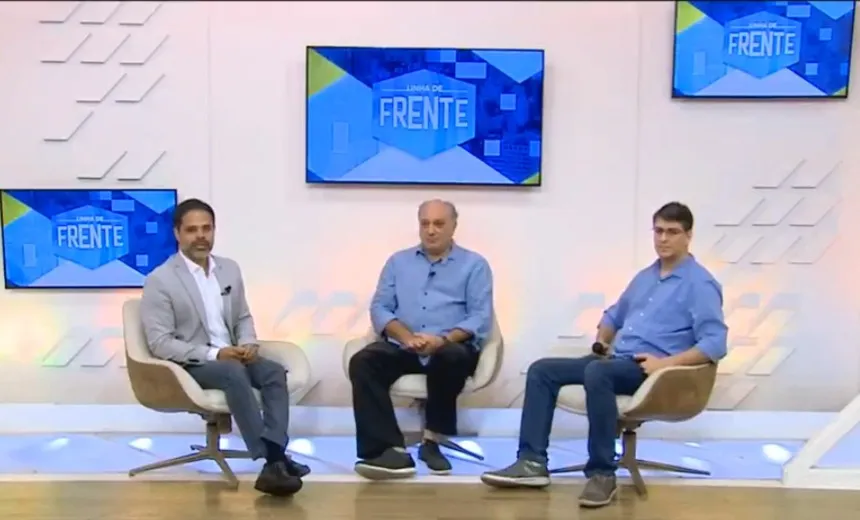 Bolsonaro  quer ser o dono da República", critica o ex-deputado Javier Alfaya