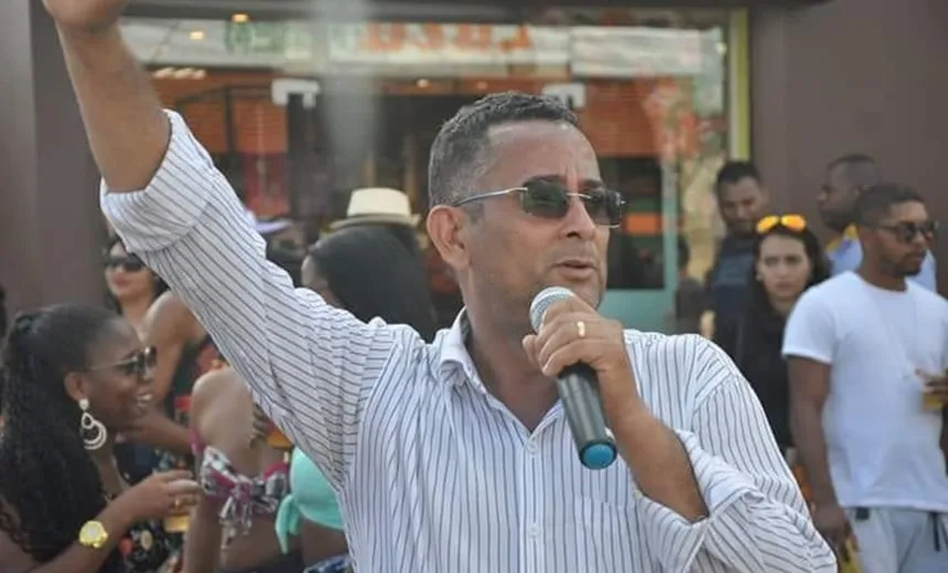 Novo vereador, Vado Malassombrado se atrasa em sessão de posse; “tava no toalete”