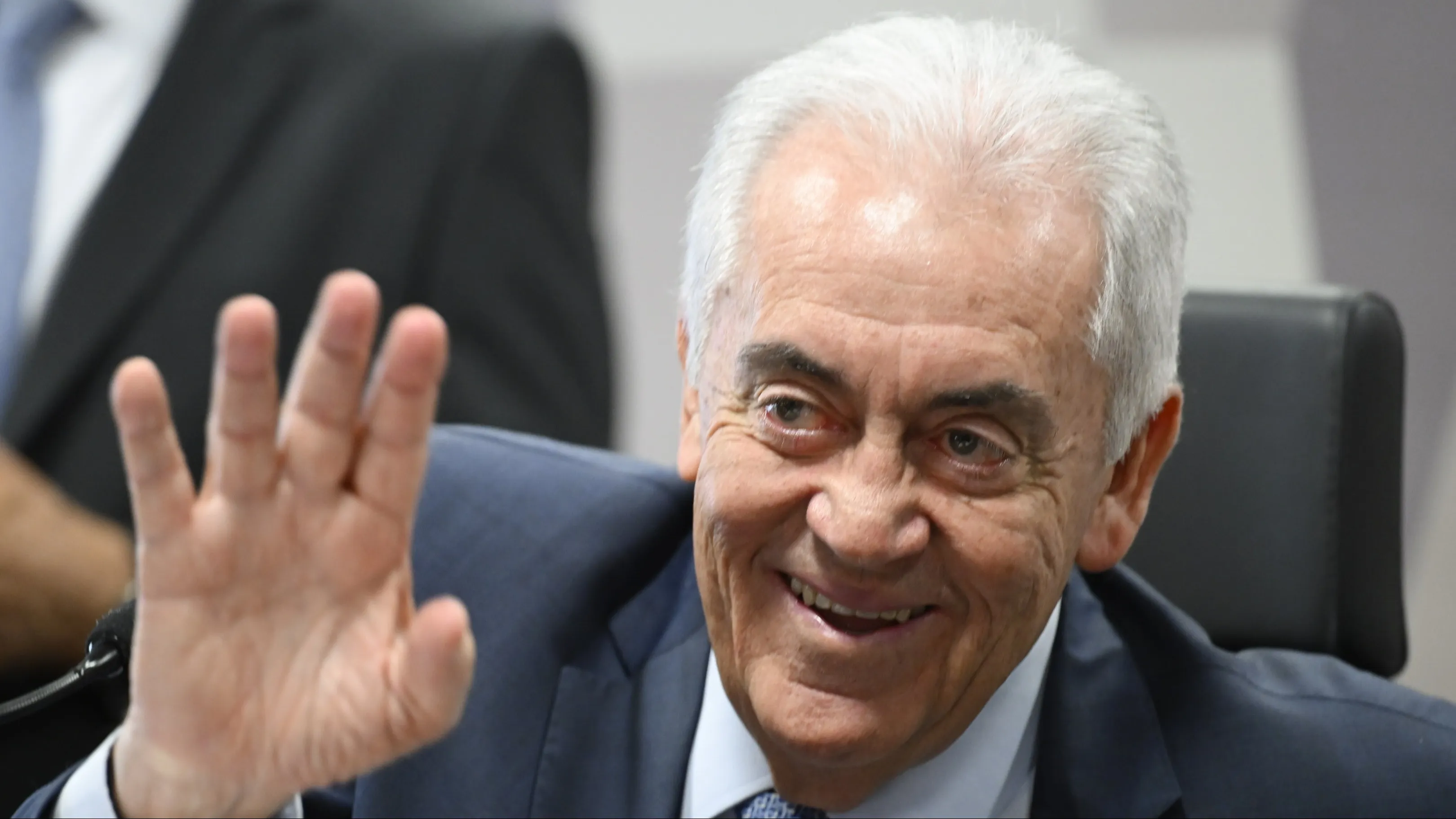 Otto Alencar recebe alta após ser submetido a procedimento cardíaco