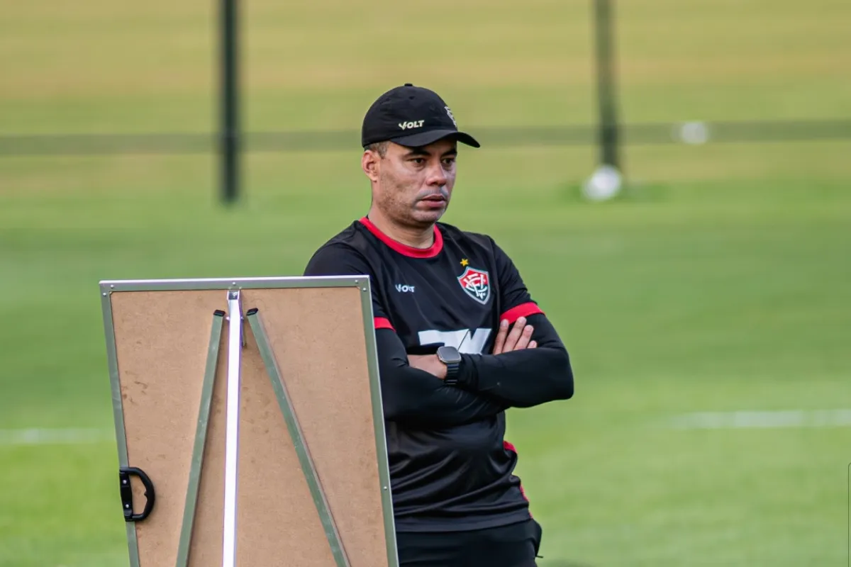 jair ventura treinador vitória